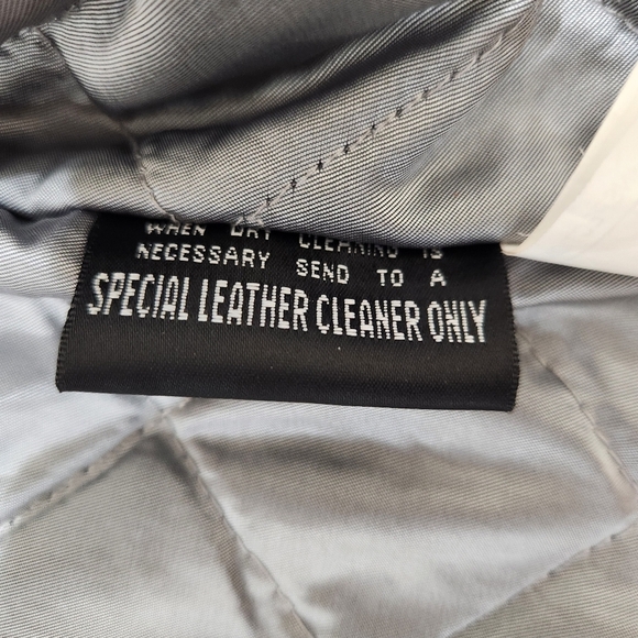 VINTAGE WILSONS LEATHER Moto Jacket,  Women's Medium - Picture 11 of 11